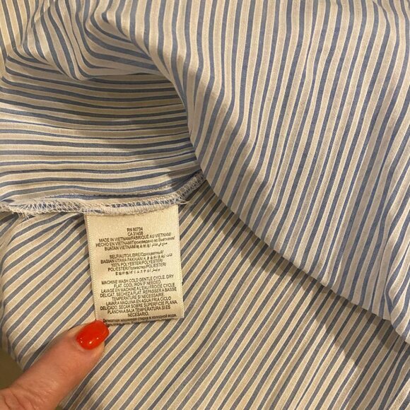 BCBGeneration Sky Blue & White Striped Airy High Low Sleeveless Tunic Top Sz M - Picture 7 of 8